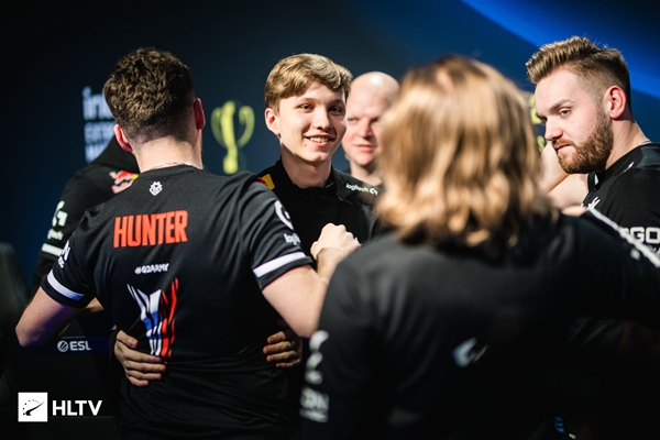 LPL资深分析师尹天复盘RNG 3：1 TES